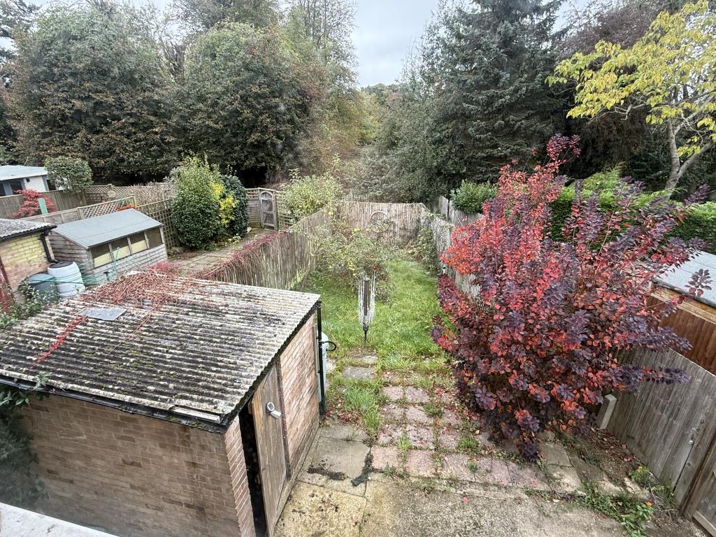 Lot: 89 - HOUSE IN NEED OF IMPROVEMENT - Rear Garden of House in Need of Improvement